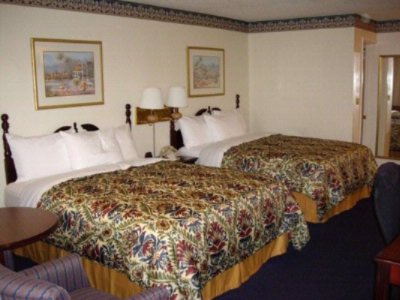 Sandman Inn - Double Queen Beds