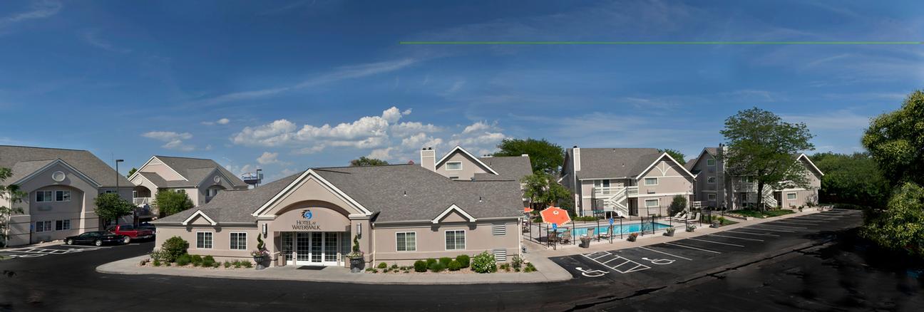 Cambridge Suites - Swimming Pool