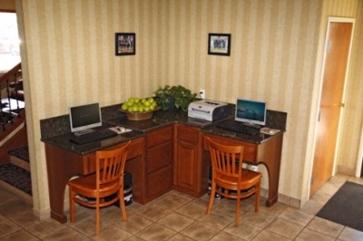 Mr. Sandman Inn & Suites - Business Center
