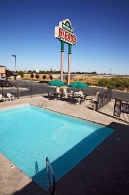 Mr. Sandman Inn & Suites - Mr. Sandman Pool