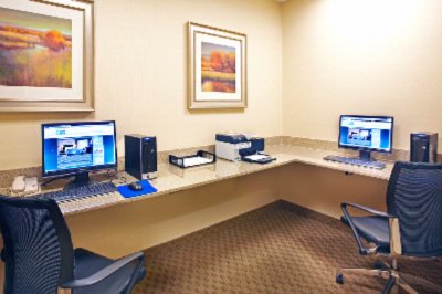 Holiday Inn Express - Business Center