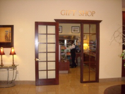 The Parkway Hotel - Convenient Gift Shop