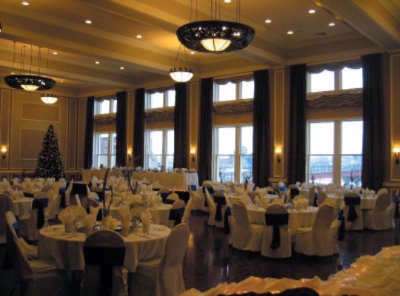 Hotel Julien Dubuque - Grande Ballroom (replica Of 150 Years Ago)