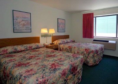 Econo Lodge Suits & Inns - 