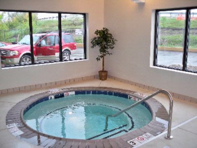 Hampton Inn O'hare - Relax In Our Indoor Salt Water Whirlpool