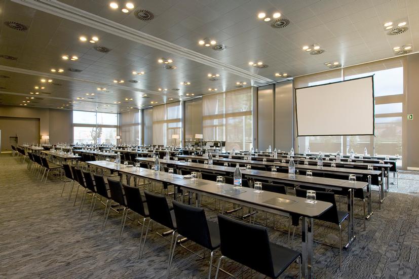 Rafaelhoteles Forum Alcala - 