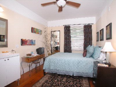 Little Italy Inn - Room A