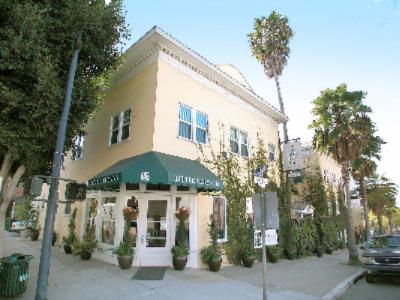 Little Italy Inn - Front Entrance