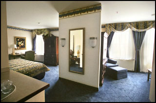 Historic Hotel Utica An Ascend Collection - Parlor Suite