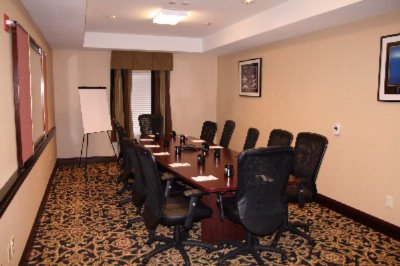 Hampton Inn Statesville - Perfect For An Intimate Buisness Meeting.