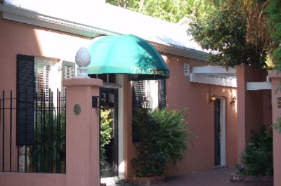 Elliott House Inn - Front Entrance