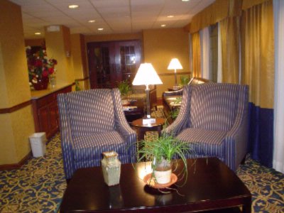 Holiday Inn Express Hotel & Suites - Hotel Lobby