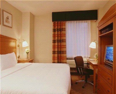 Holiday Inn Express Fifth Ave. - Standard Room