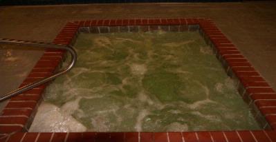 Hampton Inn & Suites - Hot Tub In Pool Area
