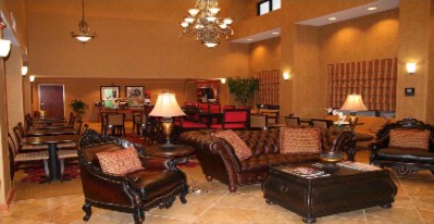 Hampton Inn & Suites - 