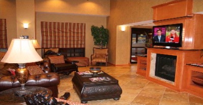 Hampton Inn & Suites - 