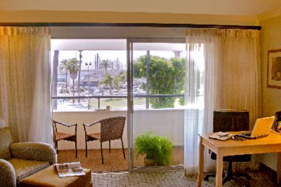 Best Western Beachside Inn - King Bed Room 3rd Floor Balcony
