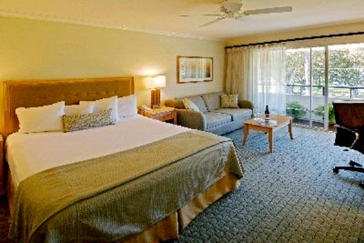 Best Western Beachside Inn - King Bedded Room With Sofa