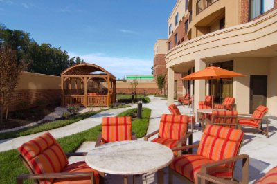 Courtyard by Marriott Richmond North / Glen Allen - Courtyard