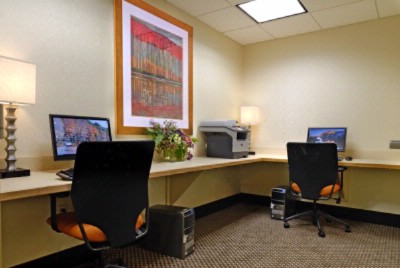 Country Inn & Suites Baltimore North - Complimentary Use Of Business Center