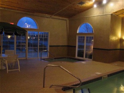 Country Inn & Suites Baltimore North - And Whirlpool