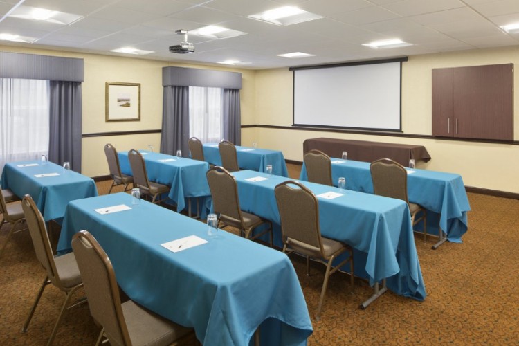 Country Inn & Suites Baltimore North - Harbor Room Is Perfect For Any Meeting