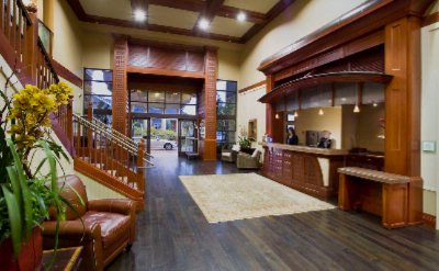 West Inn & Suites - Hotel Lobby