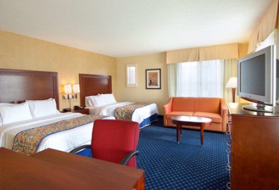 Courtyard by Marriott Country Club Plaza - Guest Room