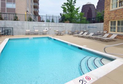 Courtyard by Marriott Country Club Plaza - 