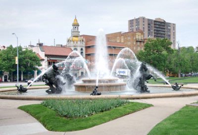 Courtyard by Marriott Country Club Plaza - 