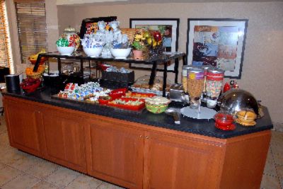 Staybridge Suites Allentown Airport - Deluxe Continental Breakfast Buffet