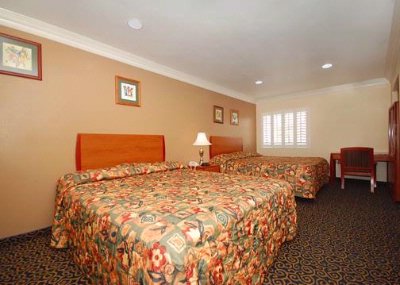 Anaheim Rodeway Inn & Suites - Queen Suite With Whirlpool Bathtub