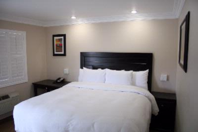 Americas Best Value Inn - 