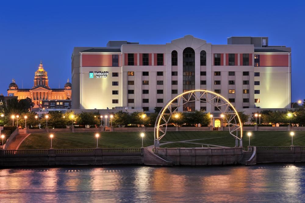 Embassy Suites Des Moines on the River - 