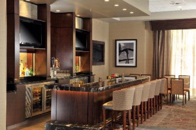 Embassy Suites Des Moines on the River - 