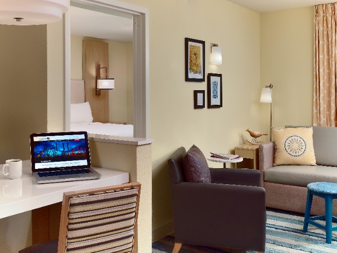 Staybridge Suites Houston Galleria - Lobby With Fireplace