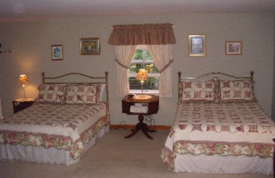 Weathervane Lodge - Hudson Valley Room Two Doubles
