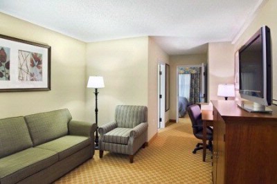 Country Inn & Suites - 
