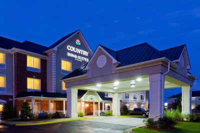 Country Inn & Suites - 
