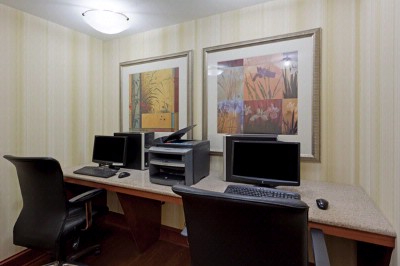 Country Inn & Suites - 