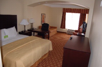 La Quinta Inn & Suites - 