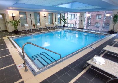 Chicago Courtyard Magnificent Mile - Relax In The Conveniance Of Our Pool