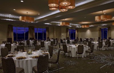 Hyatt Regency - 