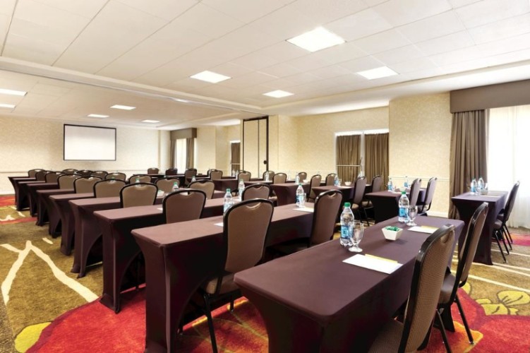 Hilton Garden Inn Anaheim / Garden Grove - 