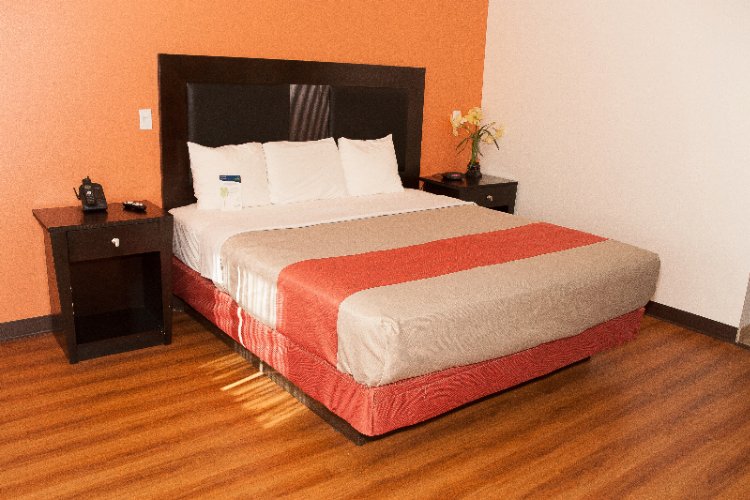Days Inn - 