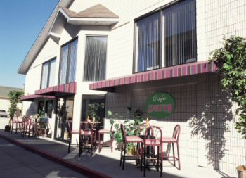 Quality Inn - Cafe Expressway Restaurant & Lounge