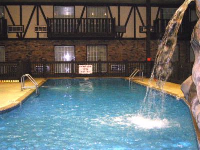 Econo Lodge of Muscatine - Indoor Pool