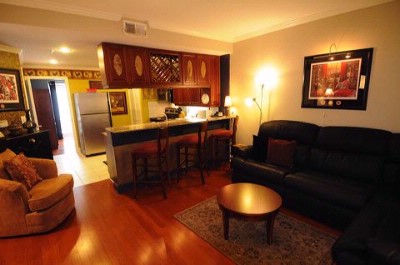 Ga Gameday Center - All Units Have Full Living Area With Queen Pull-out Sofas