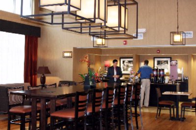Hampton Inn & Suites Charlotte Airport - The Perfect Mix Lobby