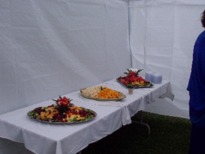 Brook Forest Inn - Appetizer Service In Private Gardens